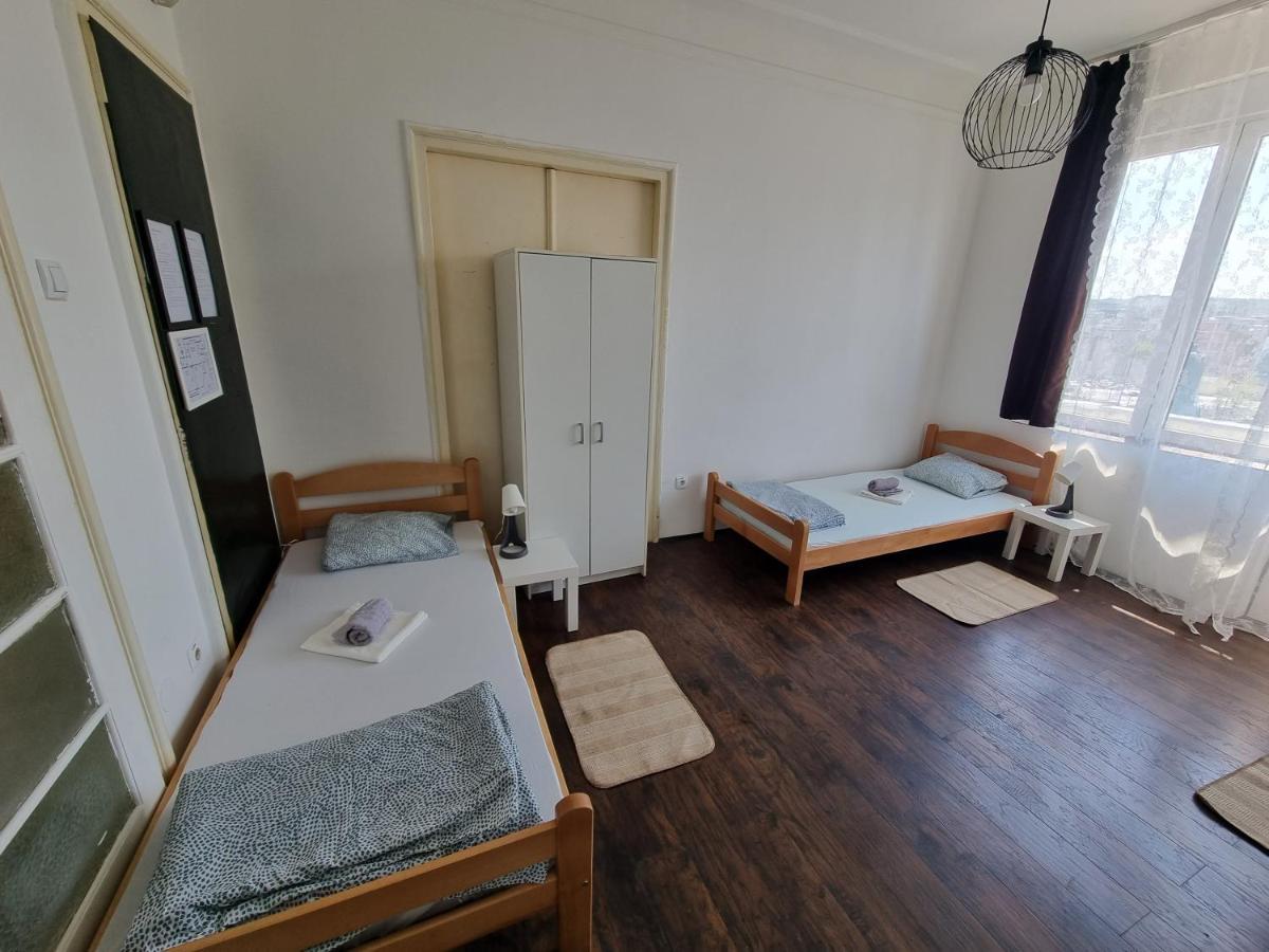 Downtown Belgrade Hostel And Apartments Екстер'єр фото