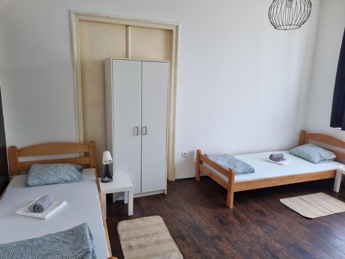 Downtown Belgrade Hostel And Apartments Екстер'єр фото