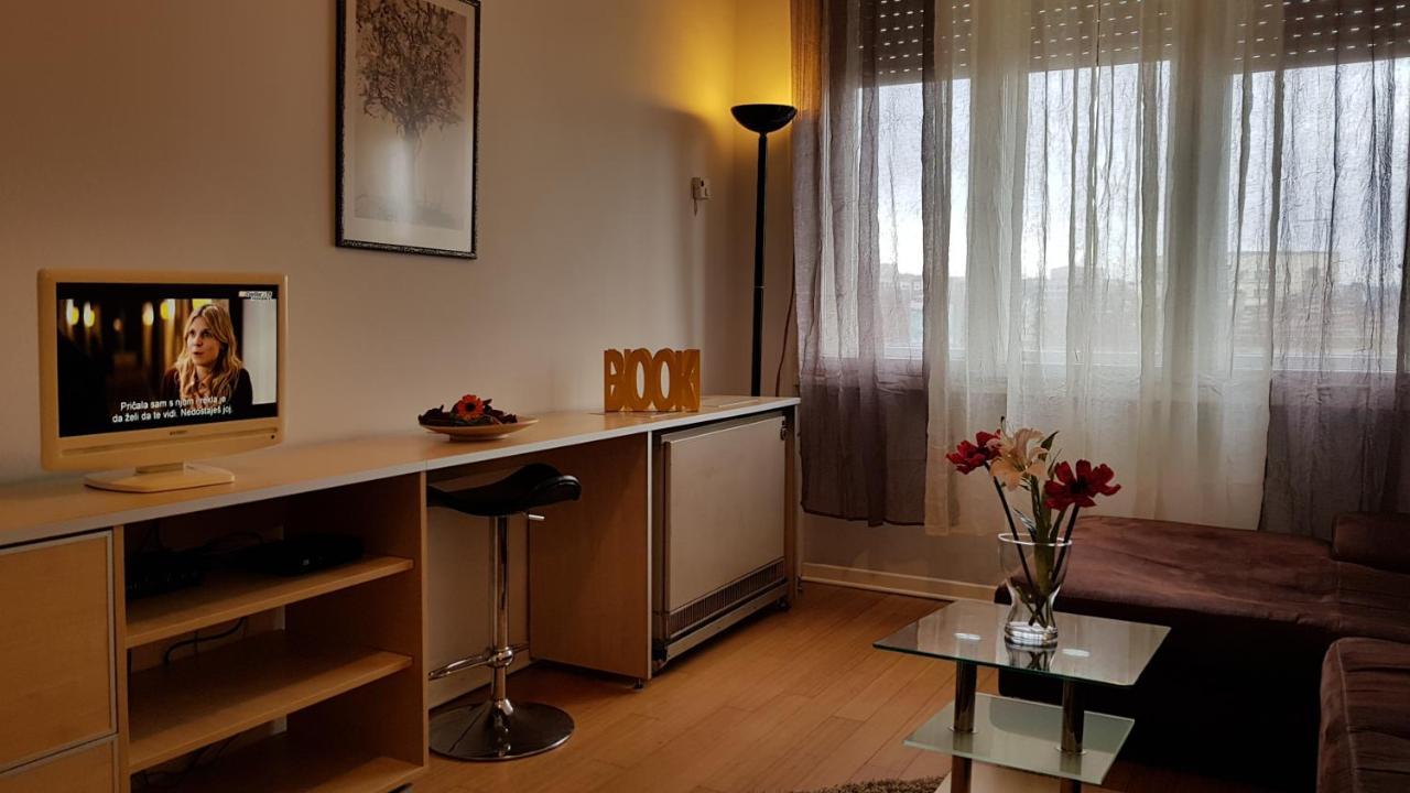 Downtown Belgrade Hostel And Apartments Екстер'єр фото