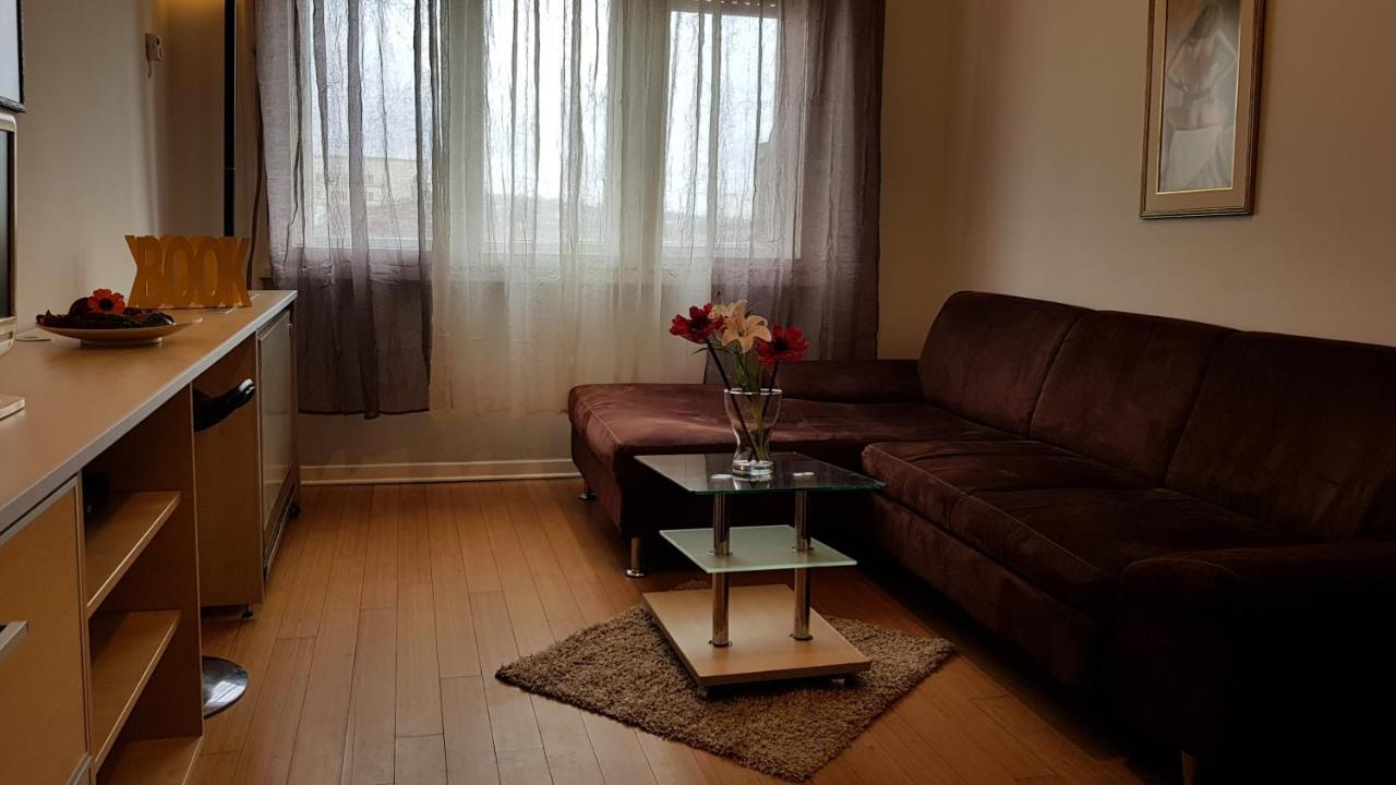 Downtown Belgrade Hostel And Apartments Екстер'єр фото
