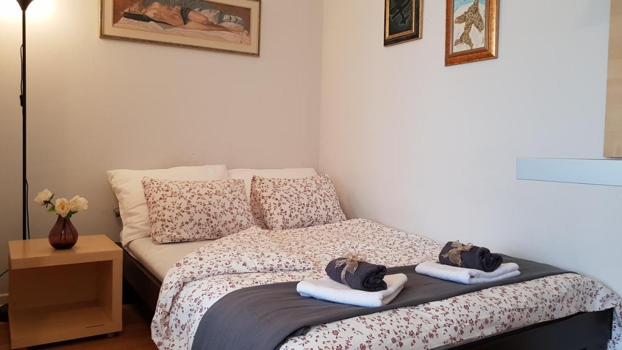 Downtown Belgrade Hostel And Apartments Екстер'єр фото